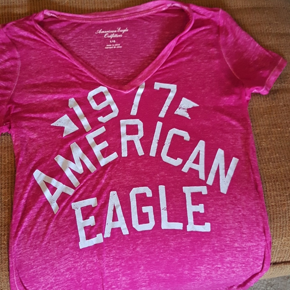 Very pretty American Eagle burn out tee
